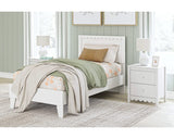 Cama con plataforma y dos paneles Hallityn