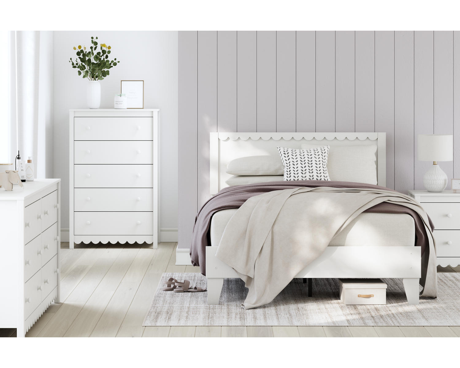 Hallityn Chest of Drawers