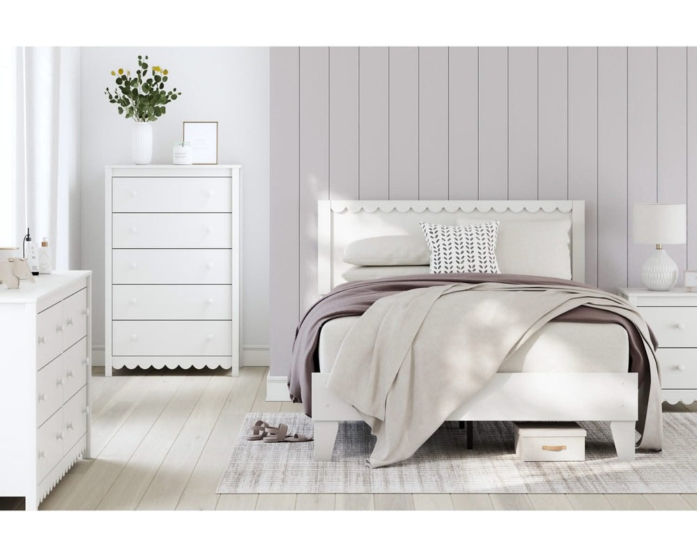 Hallityn Full Panel Platform Bed