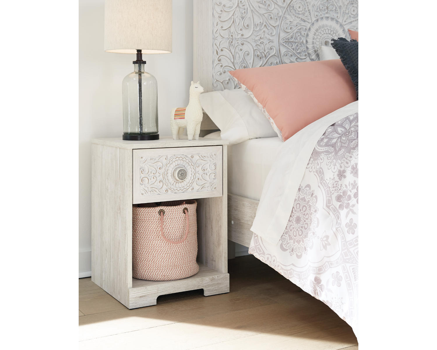 Paxberry Nightstand