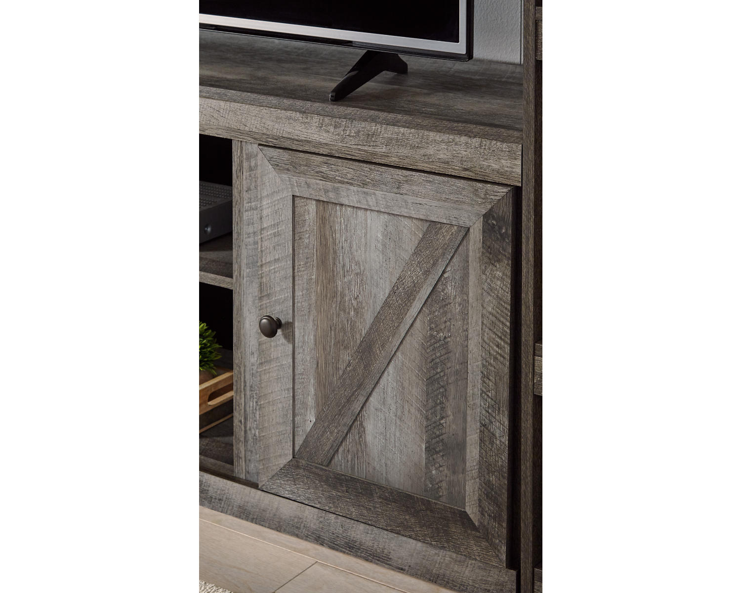 Wynnlow Entertainment Center