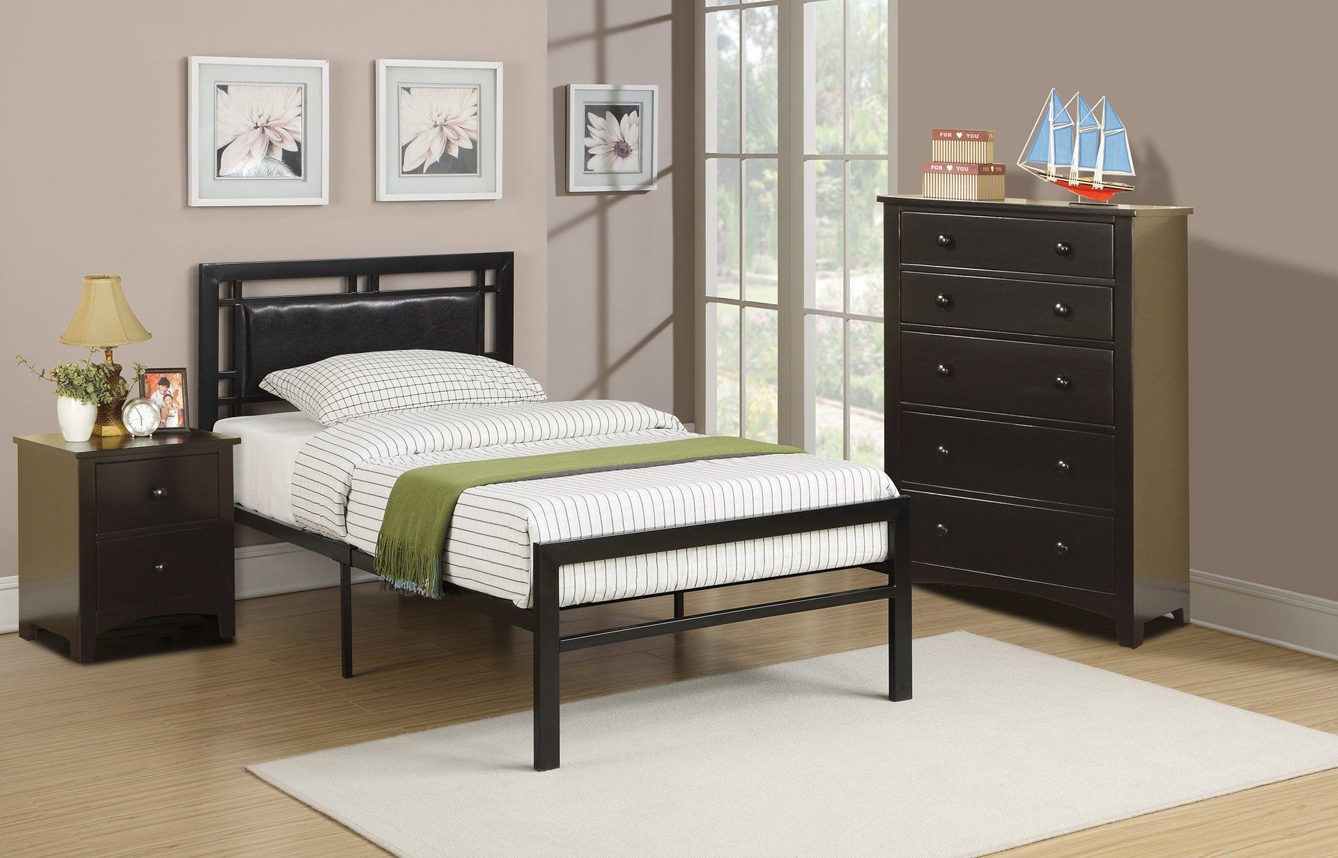 F9414F - FULL BED IN WHITE PU HB WHITE METAL FRAME
