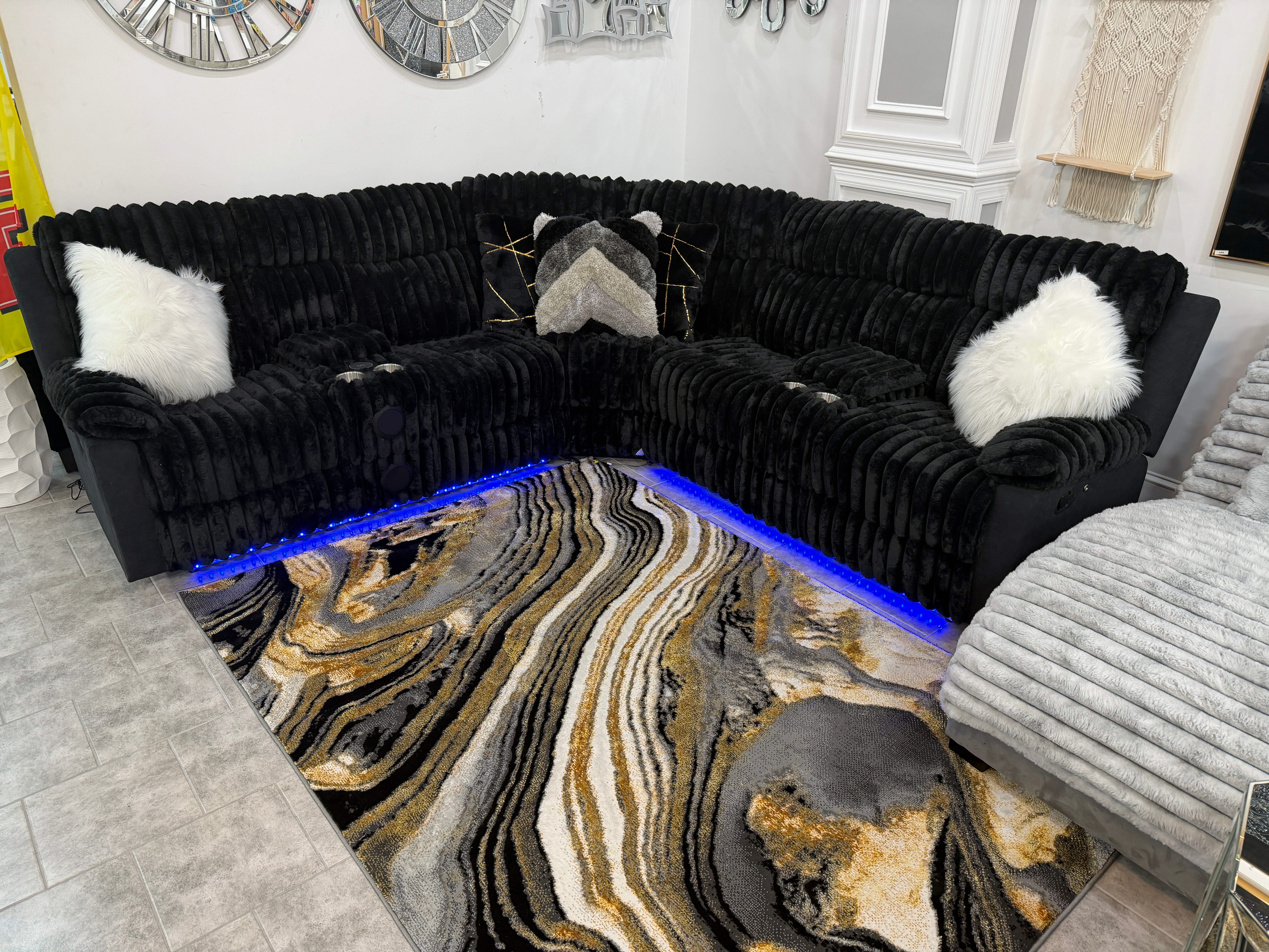 U6028  SECTIONAL WITH LED