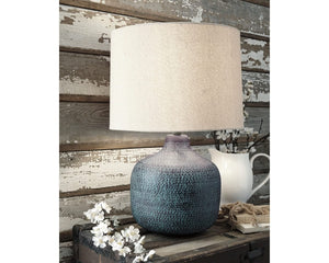 Malthace Table Lamp