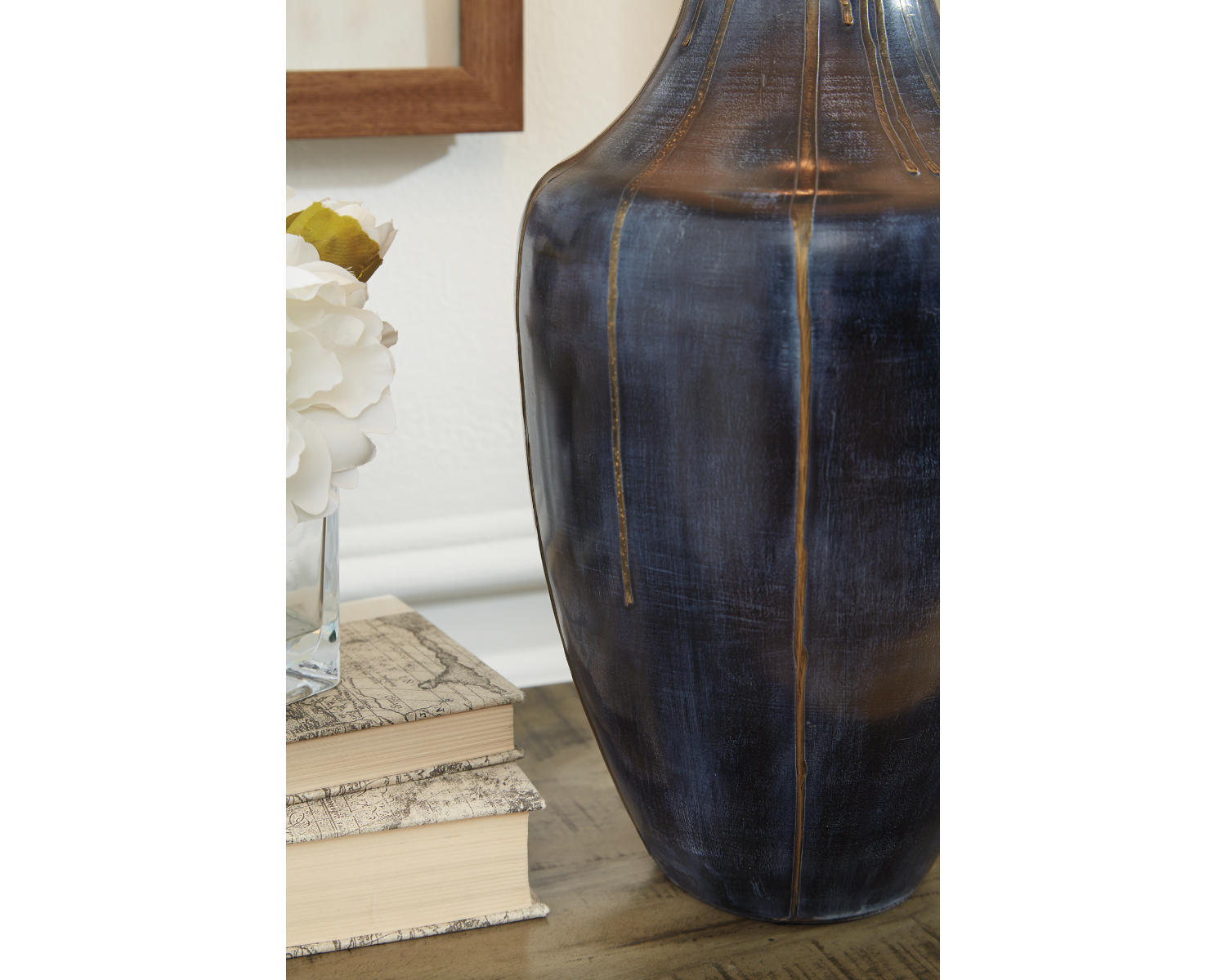 Evania Table Lamp