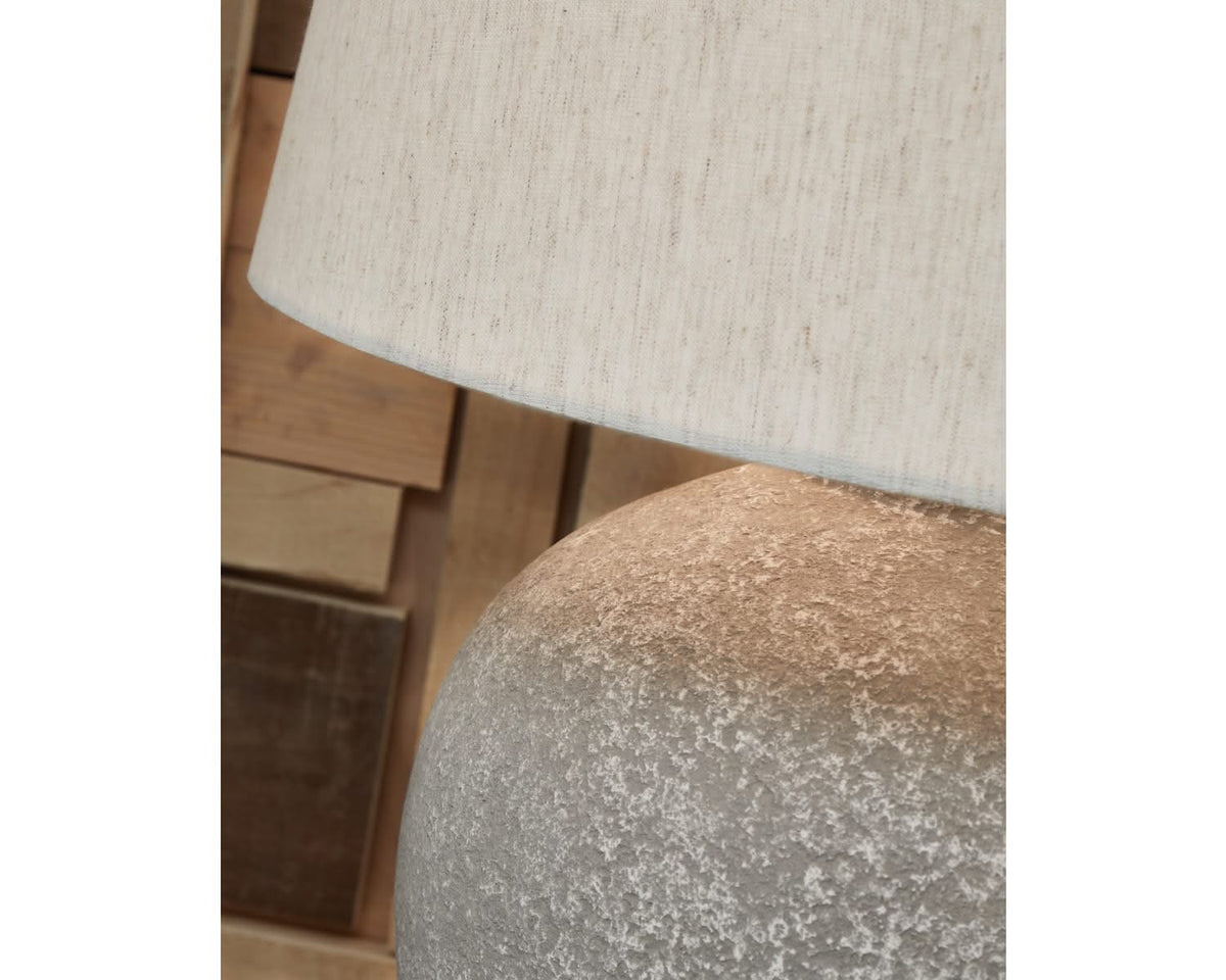 Dreward Table Lamp (Set of 2)