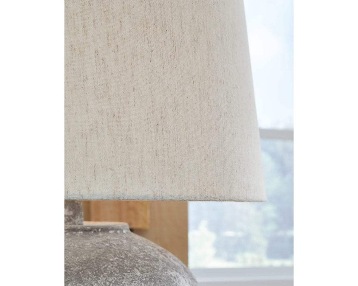 Dreward Table Lamp (Set of 2)
