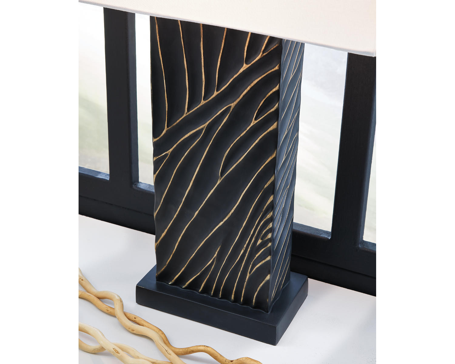 Bartlen Table Lamp
