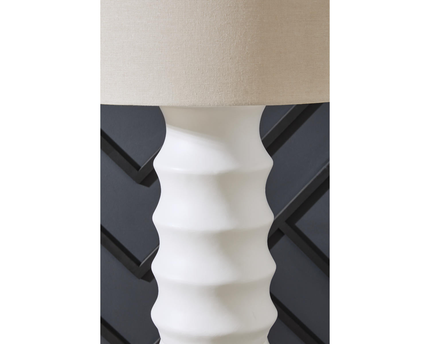 Veraleigh Floor Lamp
