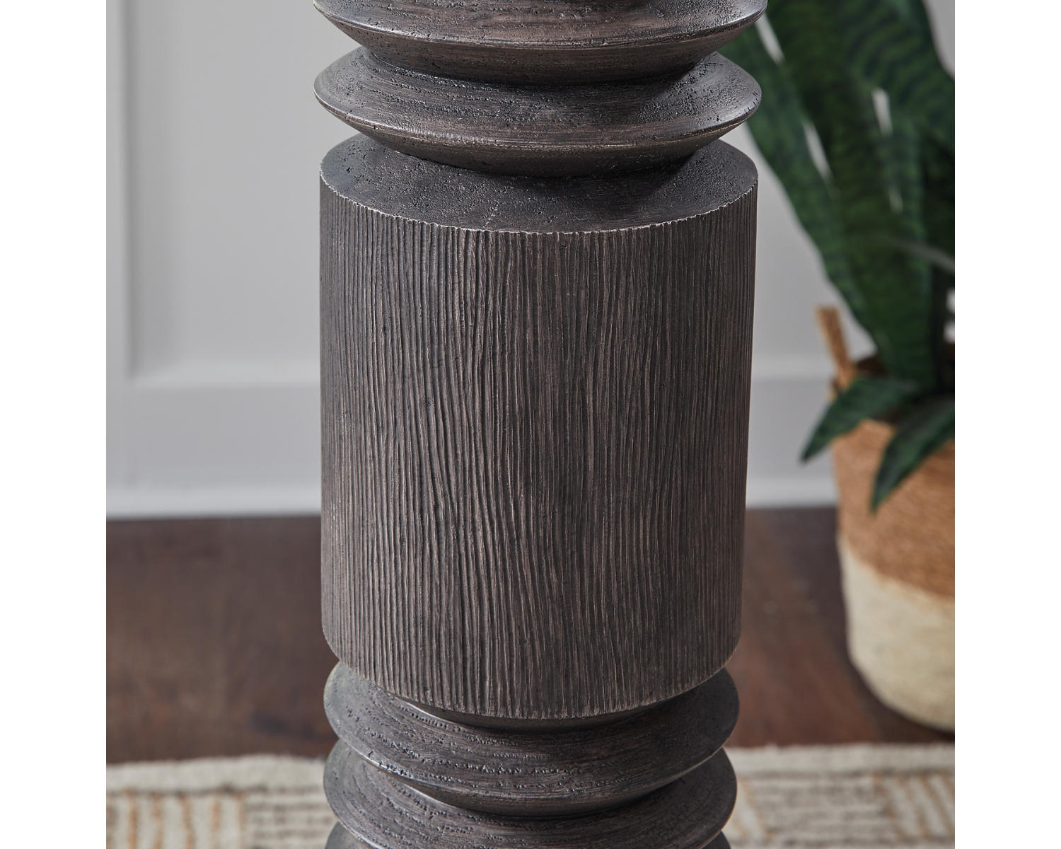 Fainwell Floor Lamp
