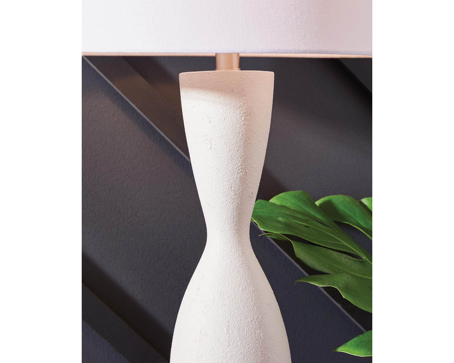Davinford Table Lamp
