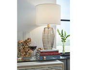 Taylow Table Lamp (Set of 2)