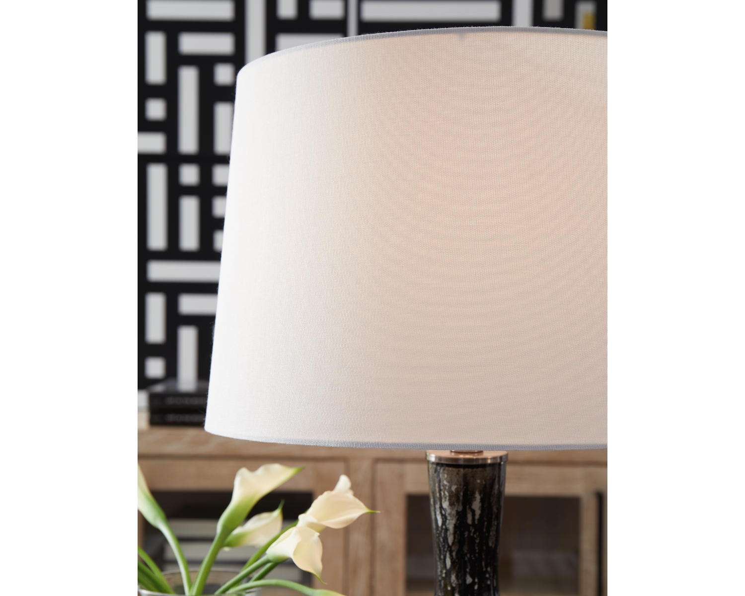 Tenslow Table Lamp (Set of 2)
