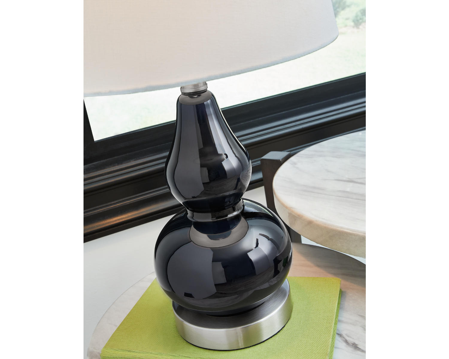 Makana Table Lamp
