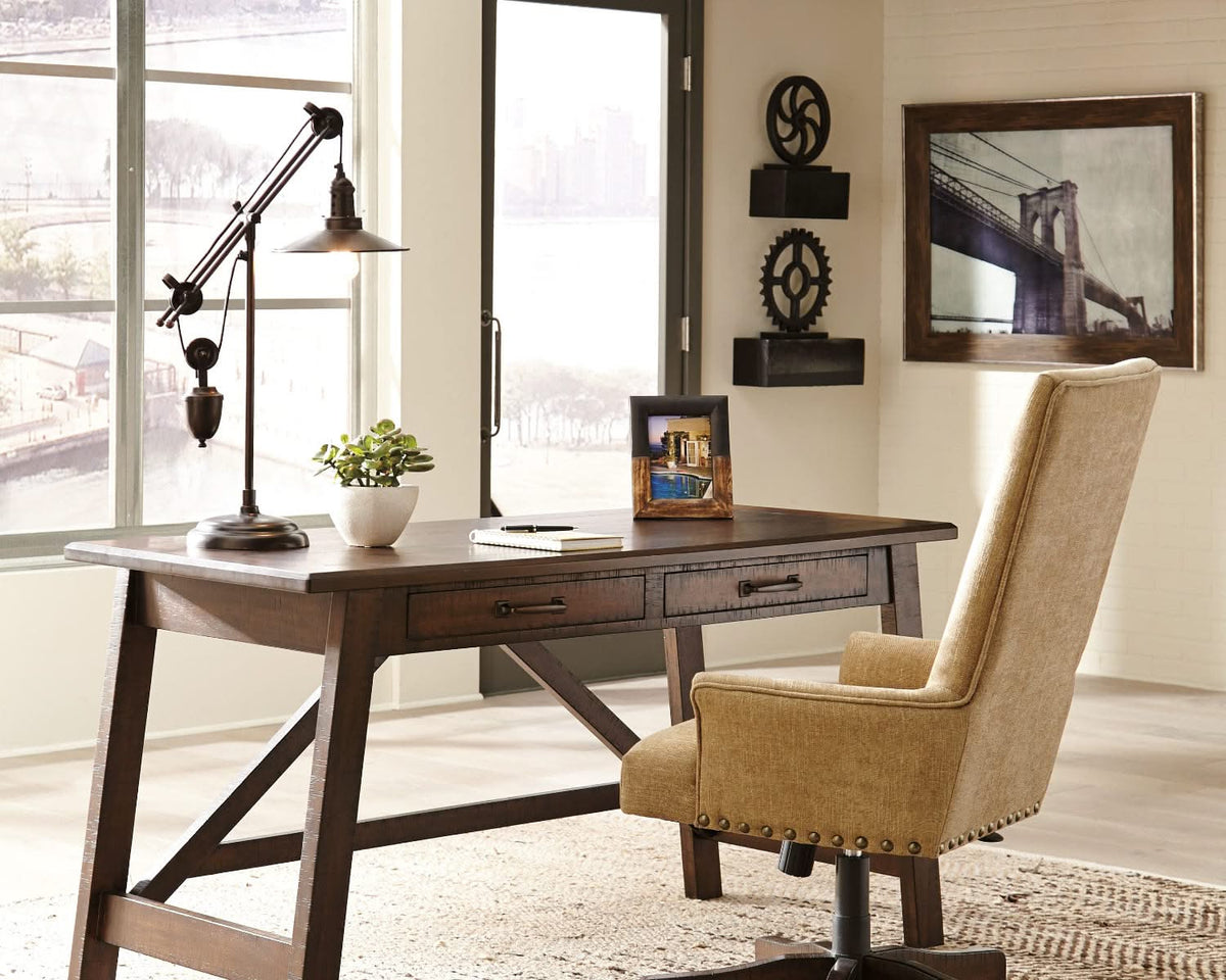 Kylen Desk Lamp