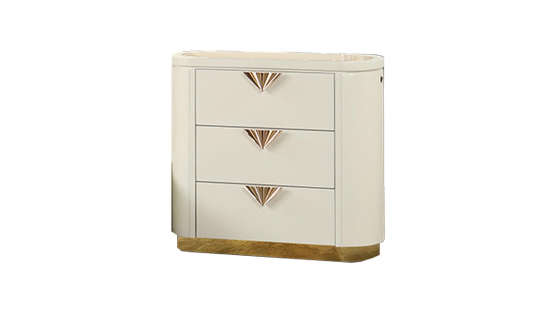La Pierre Bedroom Set in Beige 5PC