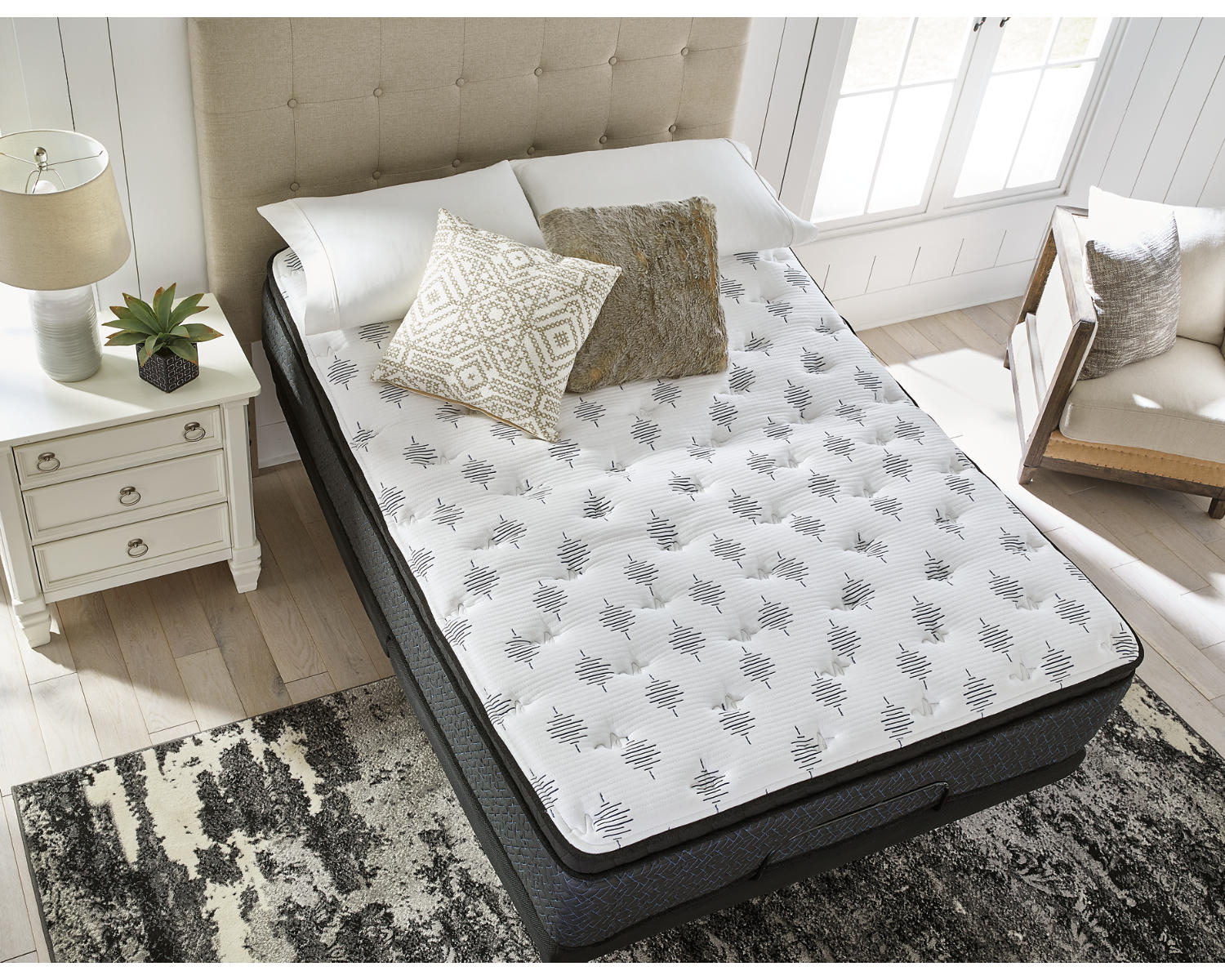 Ultra Luxury ET with Memory Foam King Mattress