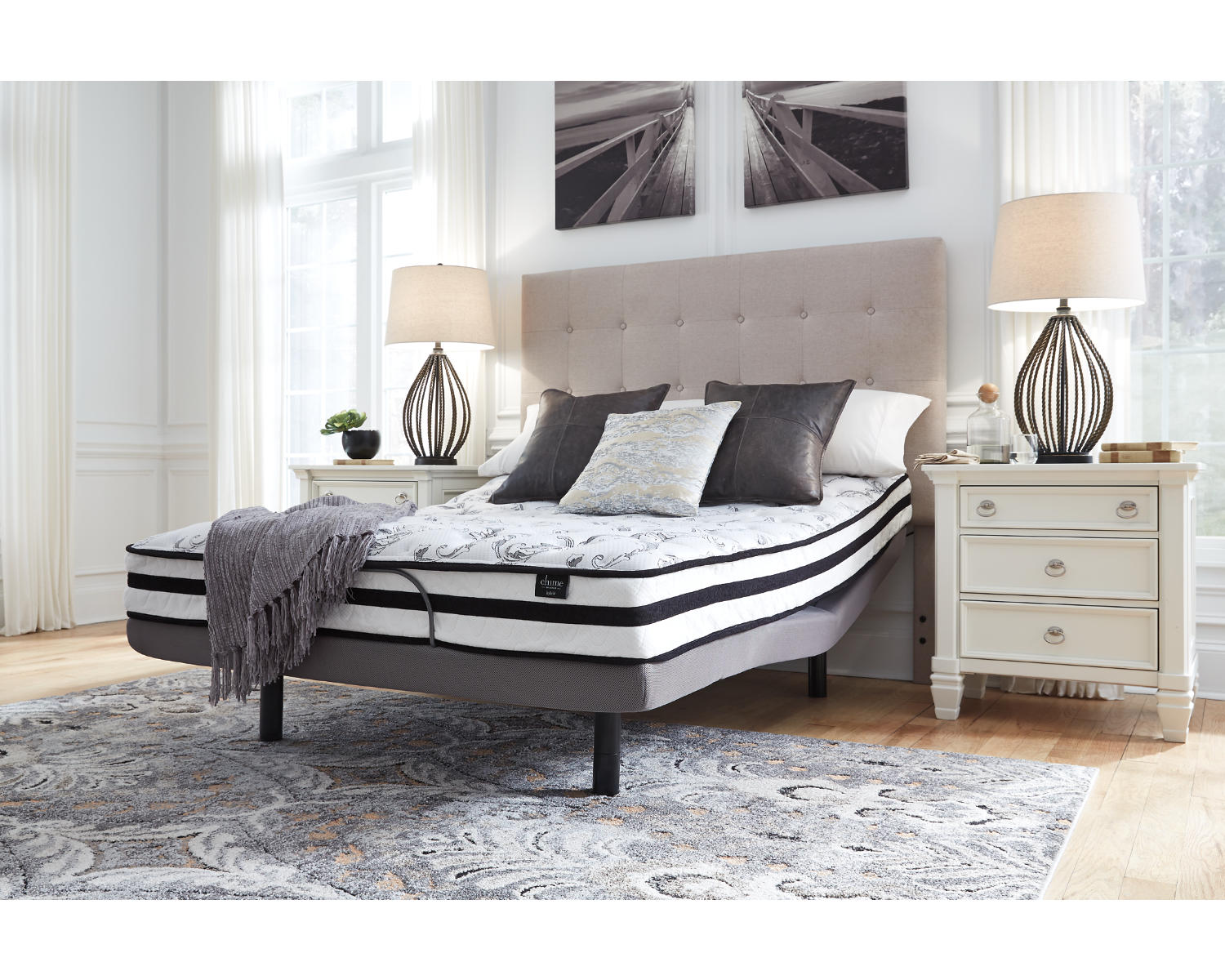 8 Inch Chime Innerspring Queen Mattress in a Box