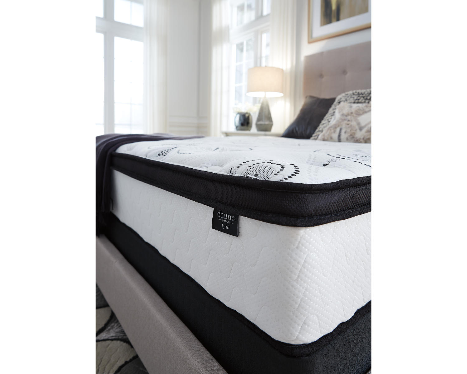 Chime 12 Inch Hybrid Queen Mattress in a Box