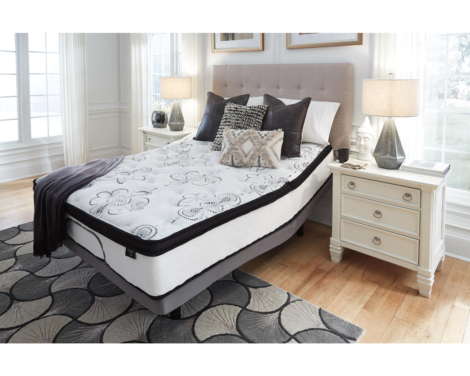 Chime 12 Inch Hybrid Queen Mattress in a Box