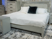 Zyniden Queen Panel Footboard with Rails
