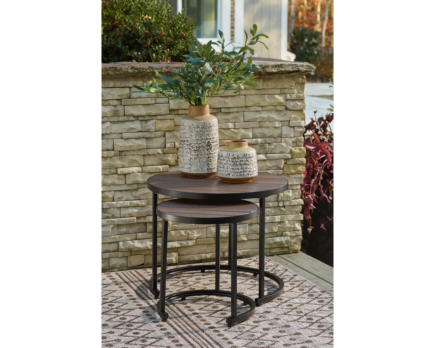 Ayla Outdoor Nesting End Tables (Set of 2)