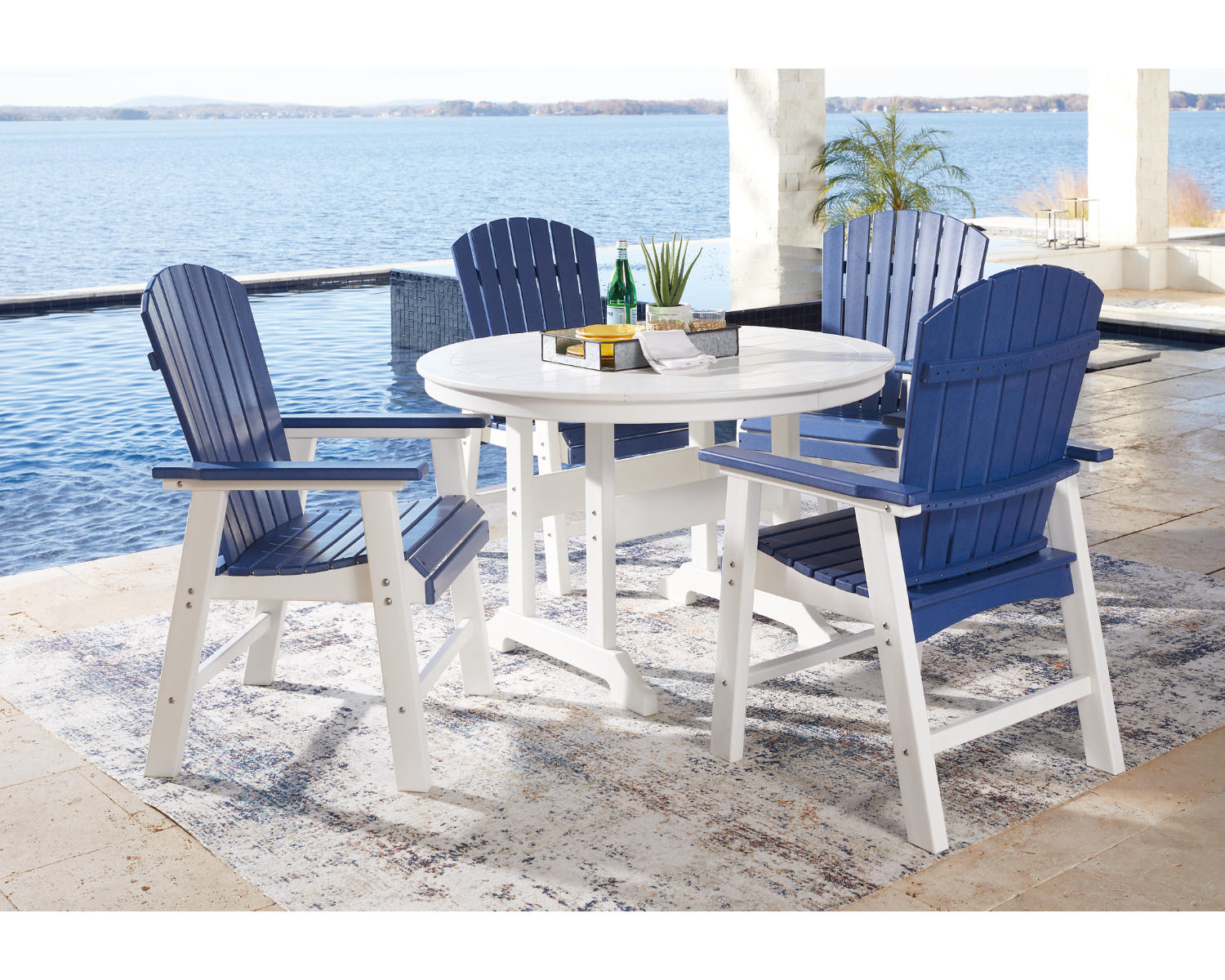 Crescent Luxe Outdoor Dining Table with 4 Chairs