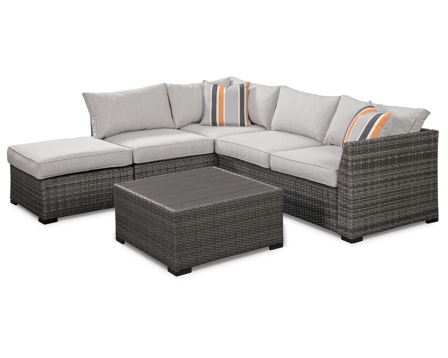 Cherry Point 4-piece Outdoor Sectional Set