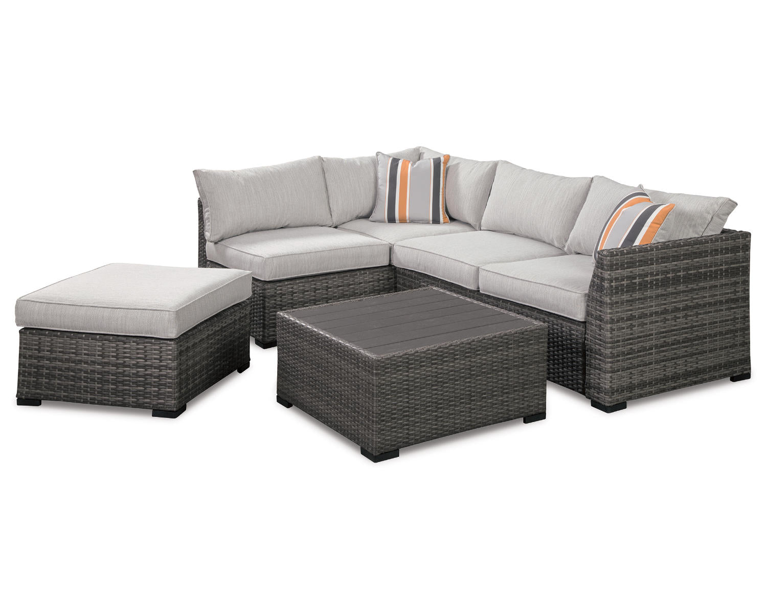 Cherry Point 4-piece Outdoor Sectional Set