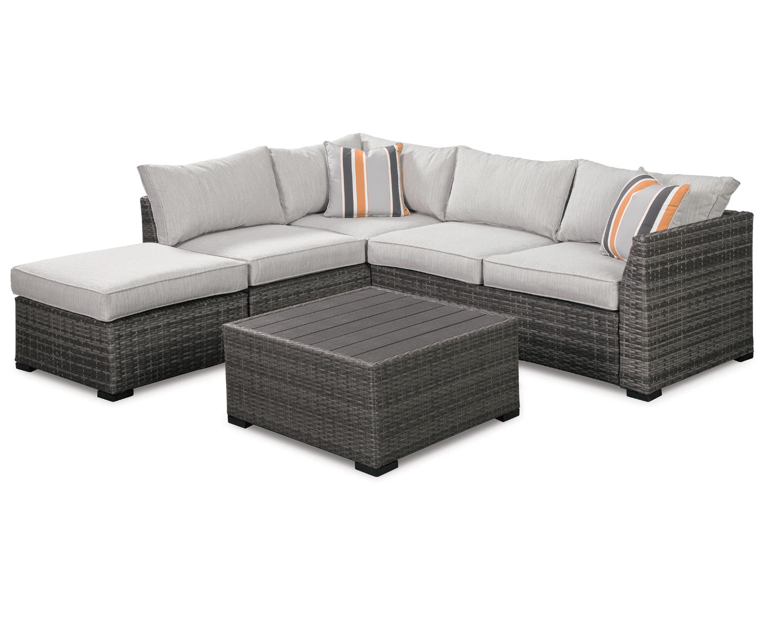 Cherry Point 4-piece Outdoor Sectional Set