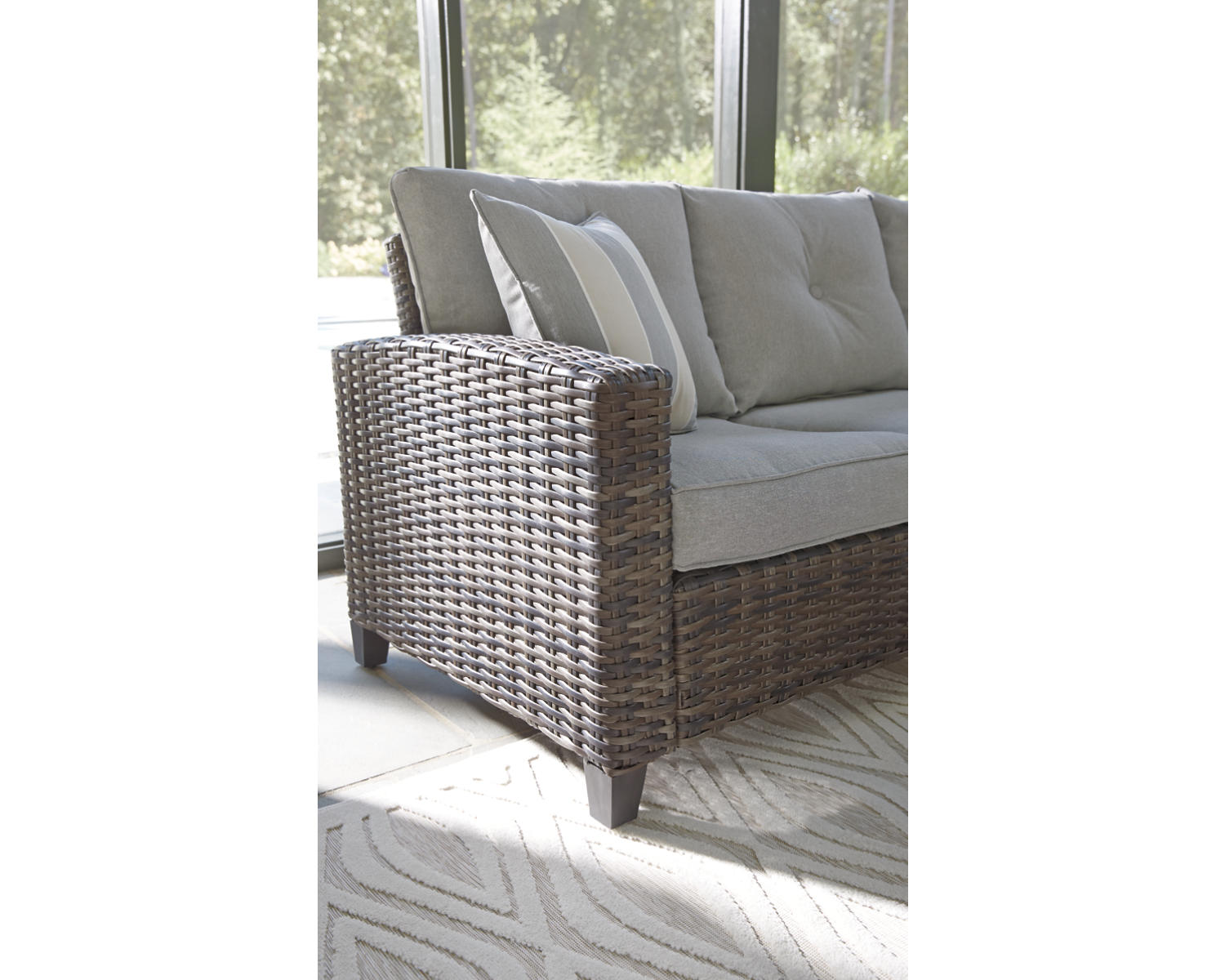 Cloverbrooke 4-Piece Outdoor Conversation Set