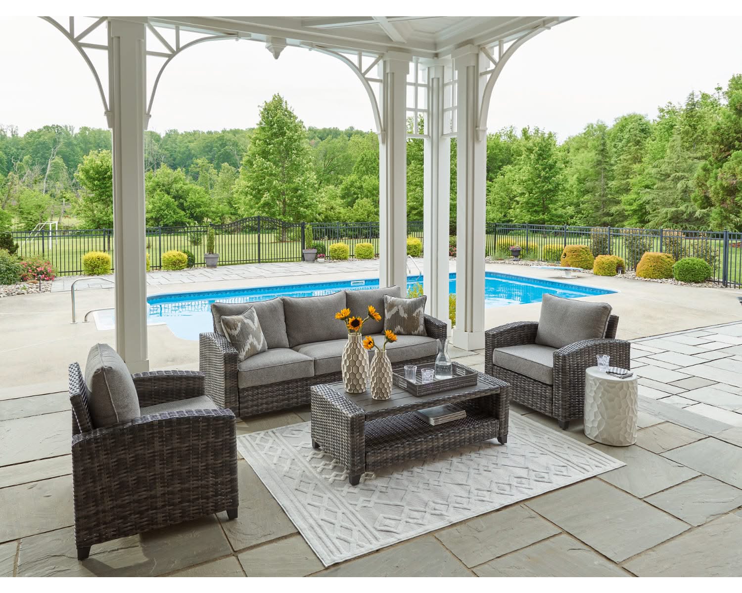 Oasis Court Outdoor Sofa/Chairs/Table Set (Set of 4)