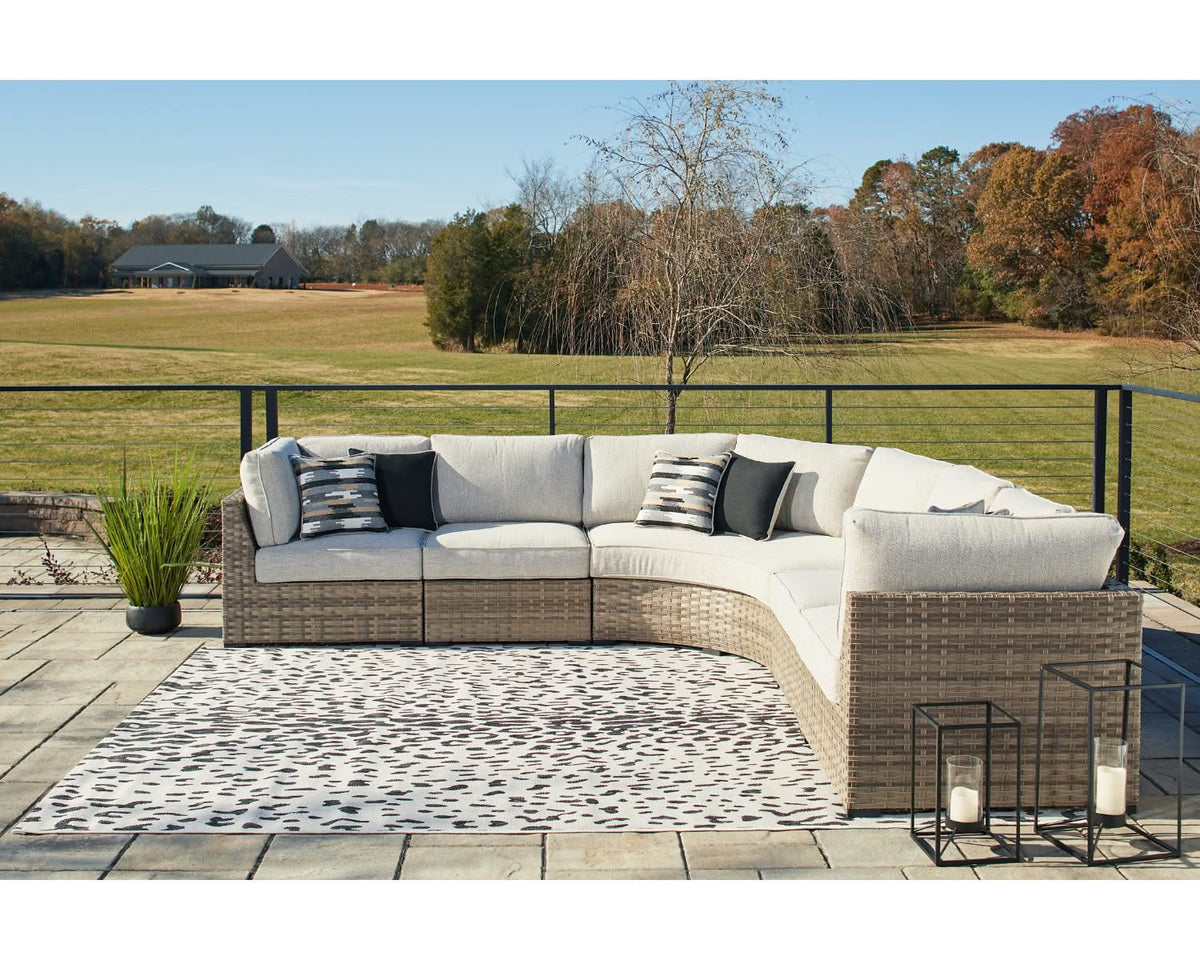 Calworth 5-Piece Outdoor Sectional
