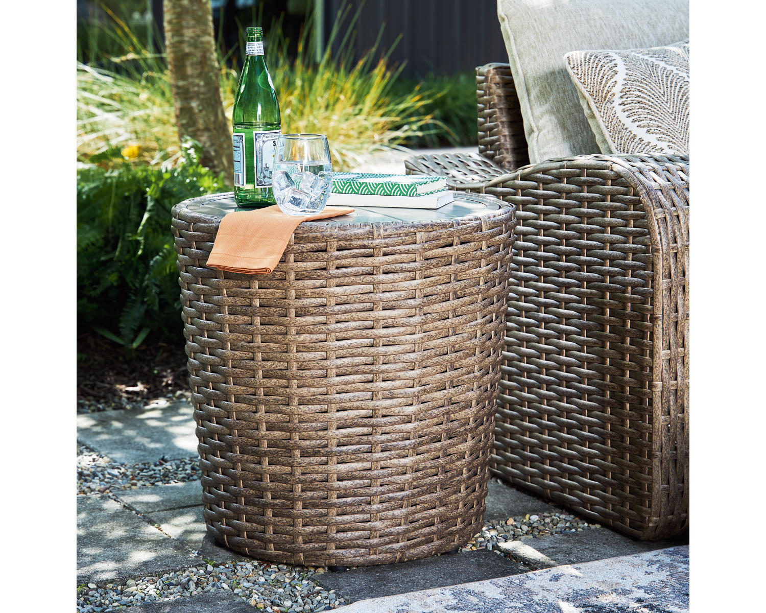Sandy Bloom Outdoor End Table