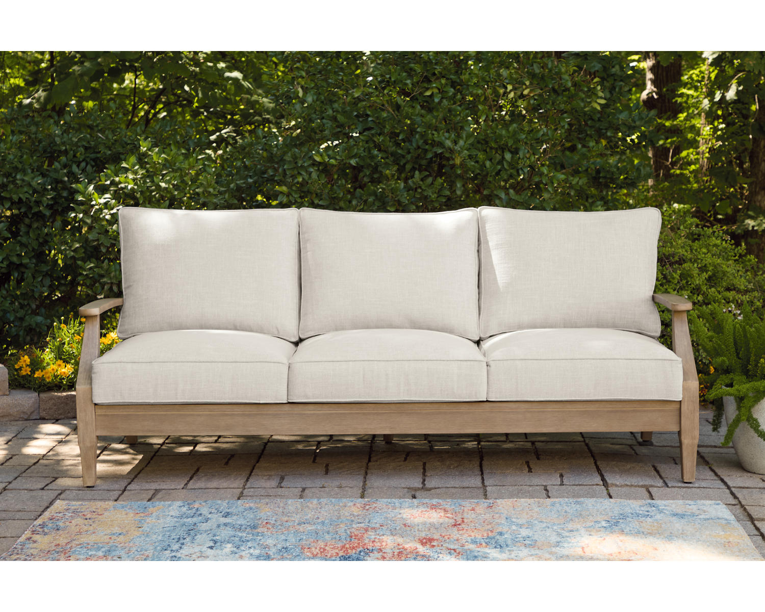 Carter Hall Outdoor Sofa with Cushion