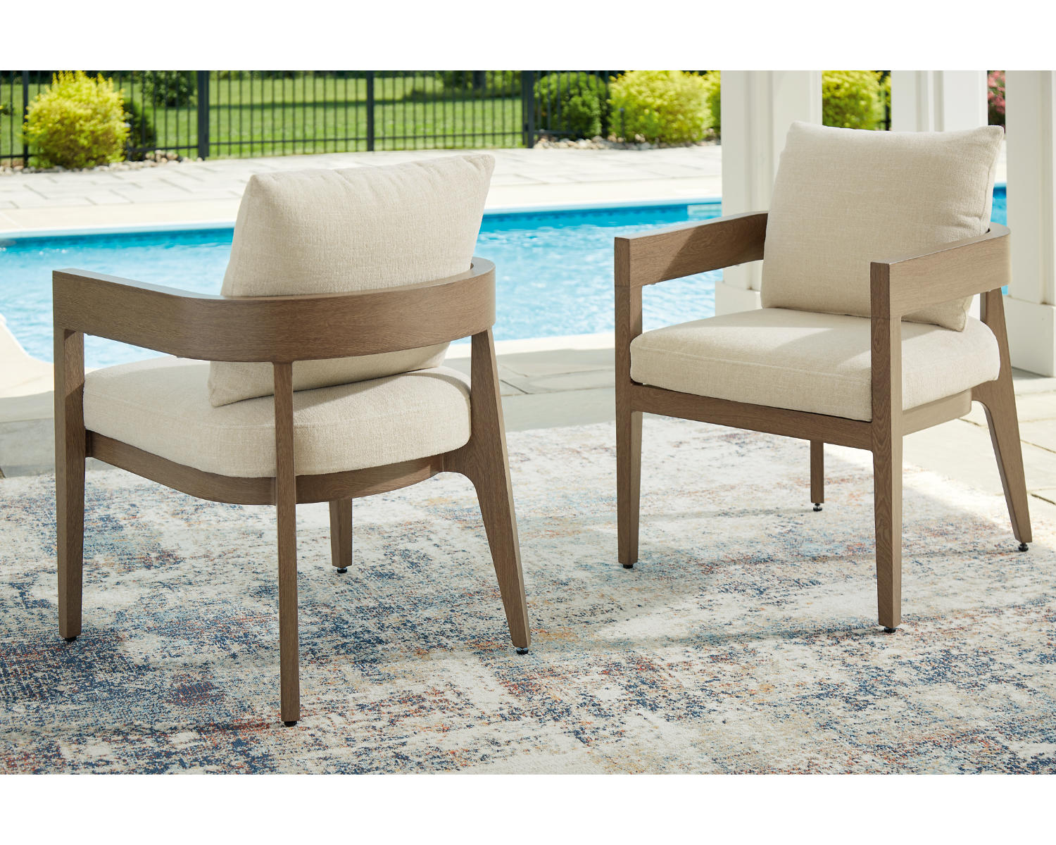 Serene Bay Outdoor Dining Arm Chair with Cushion (Set of 2)