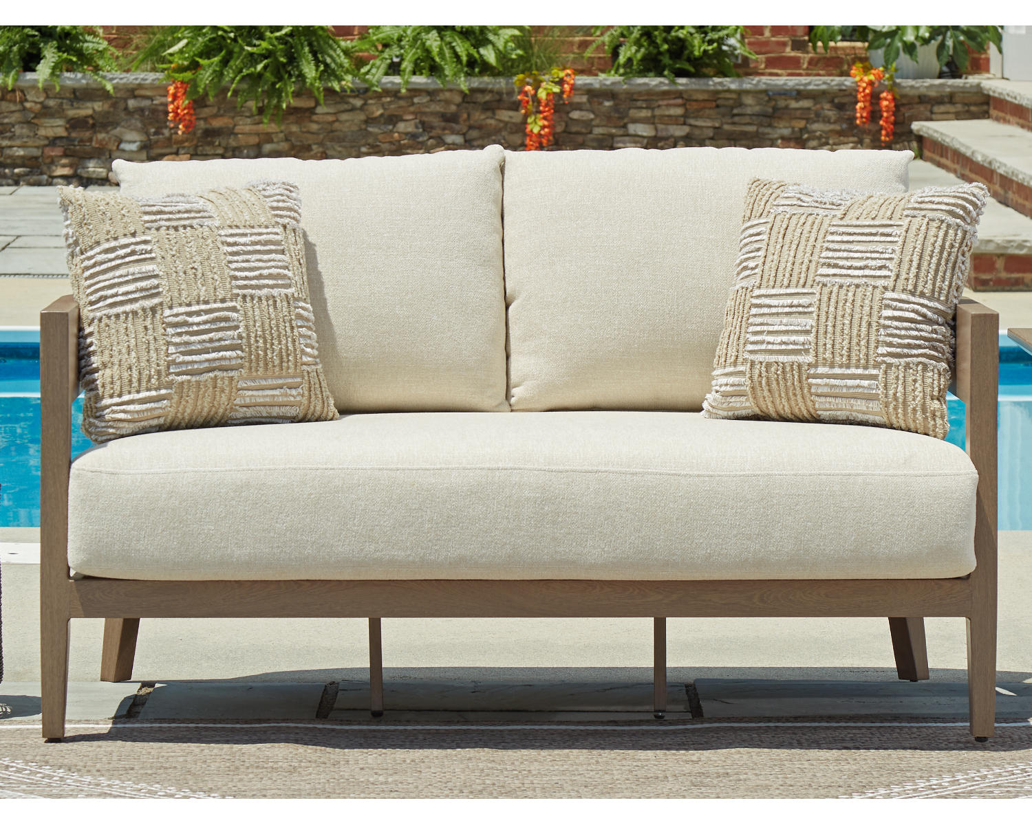 Serene Bay Outdoor Loveseat with Cushion