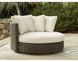 Sillón giratorio de exterior Kimora con cojín