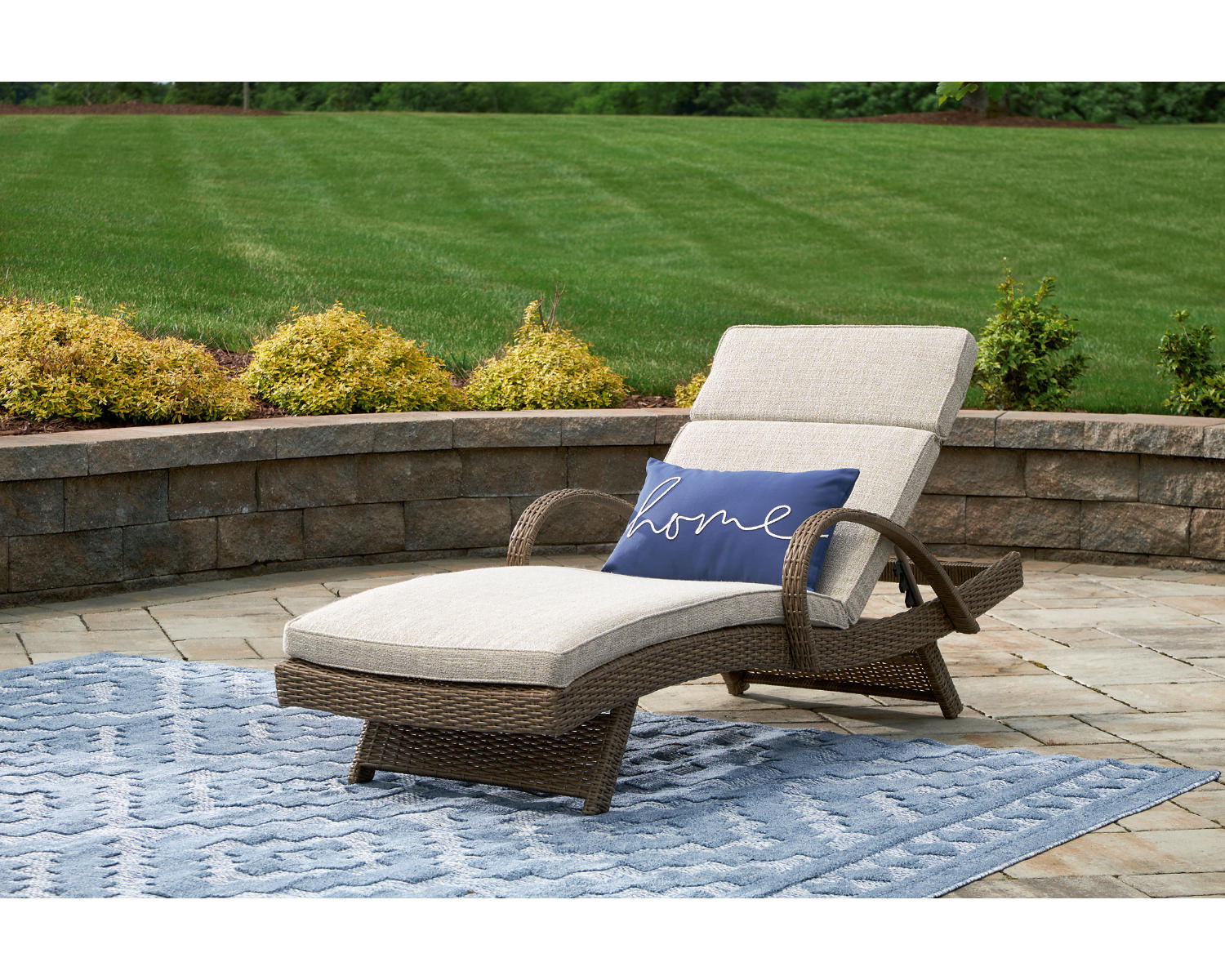 Beachcroft Outdoor Chaise Lounge with Cushion