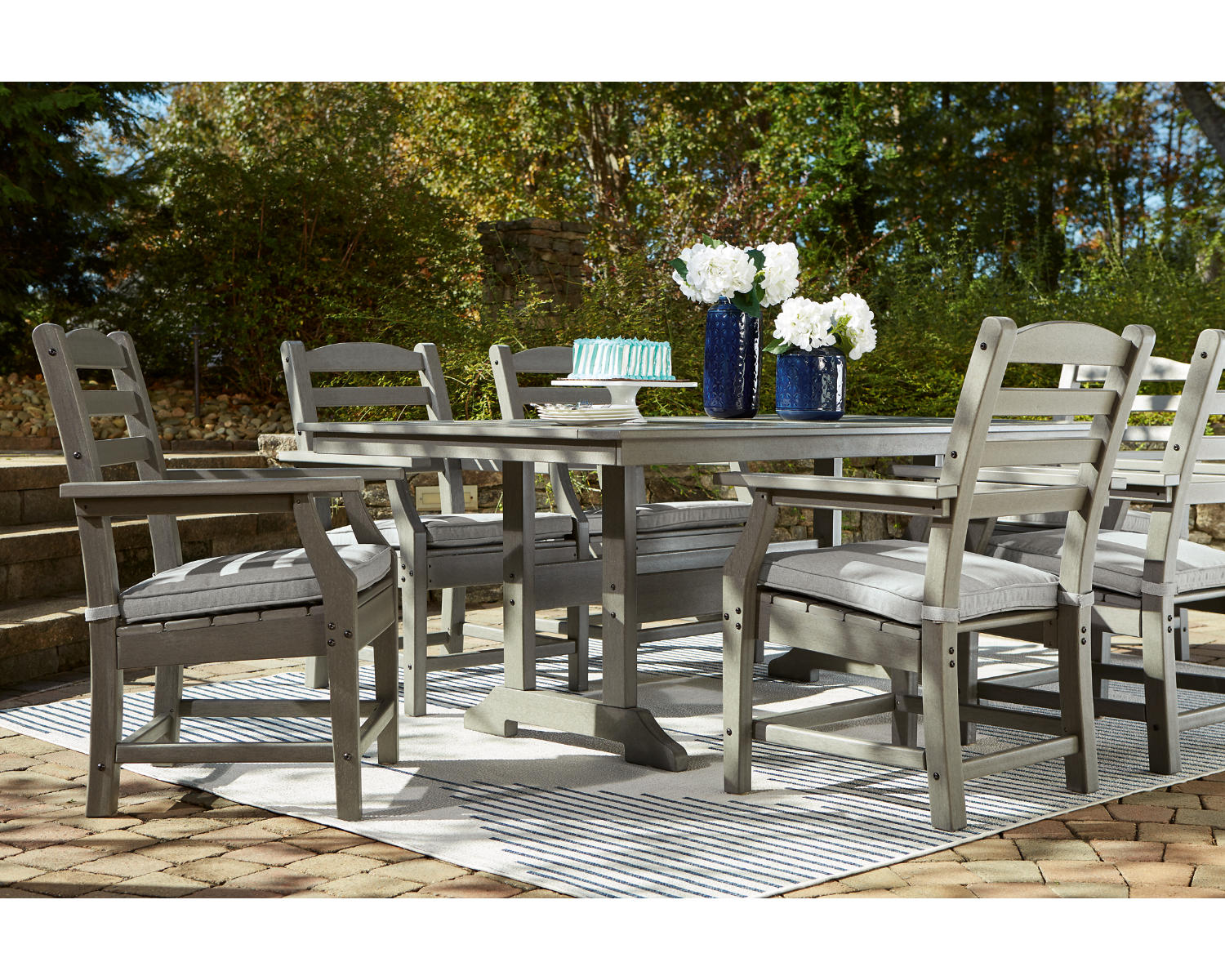 Visola Outdoor Dining Table