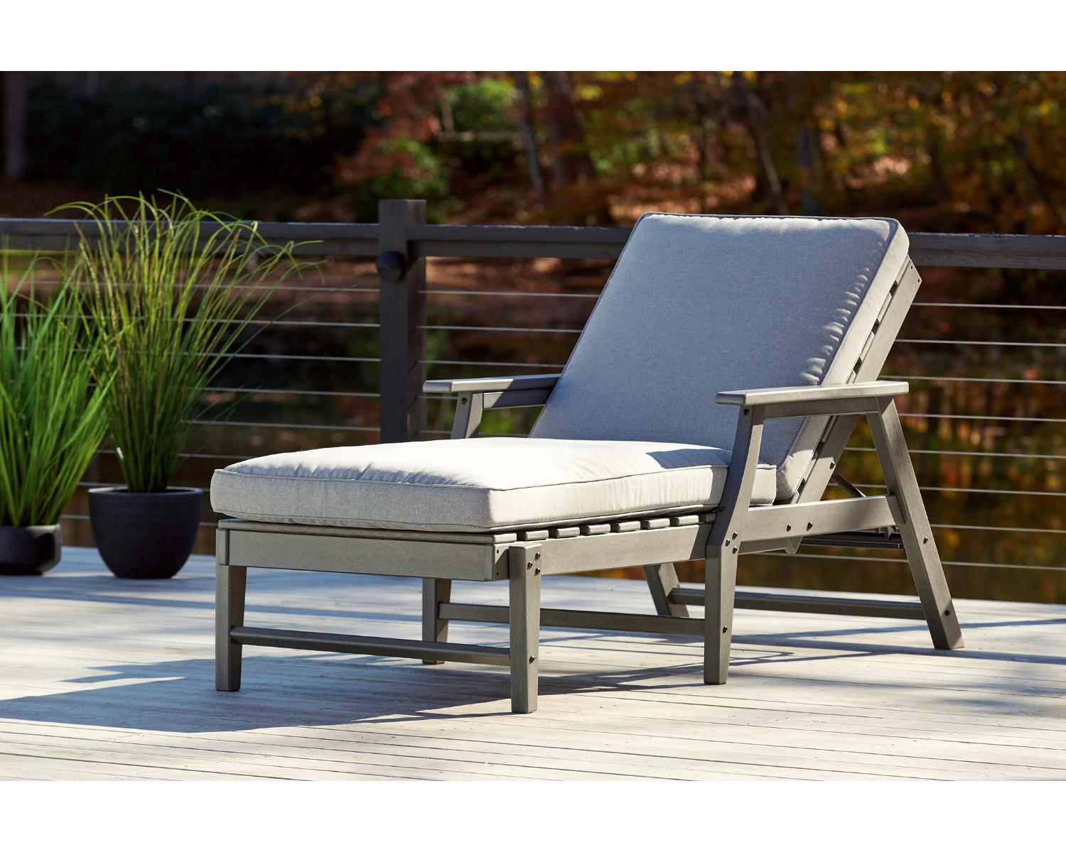 Visola Chaise Lounge with Cushion