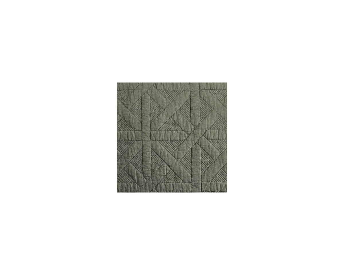 Guslea Queen Coverlet Set