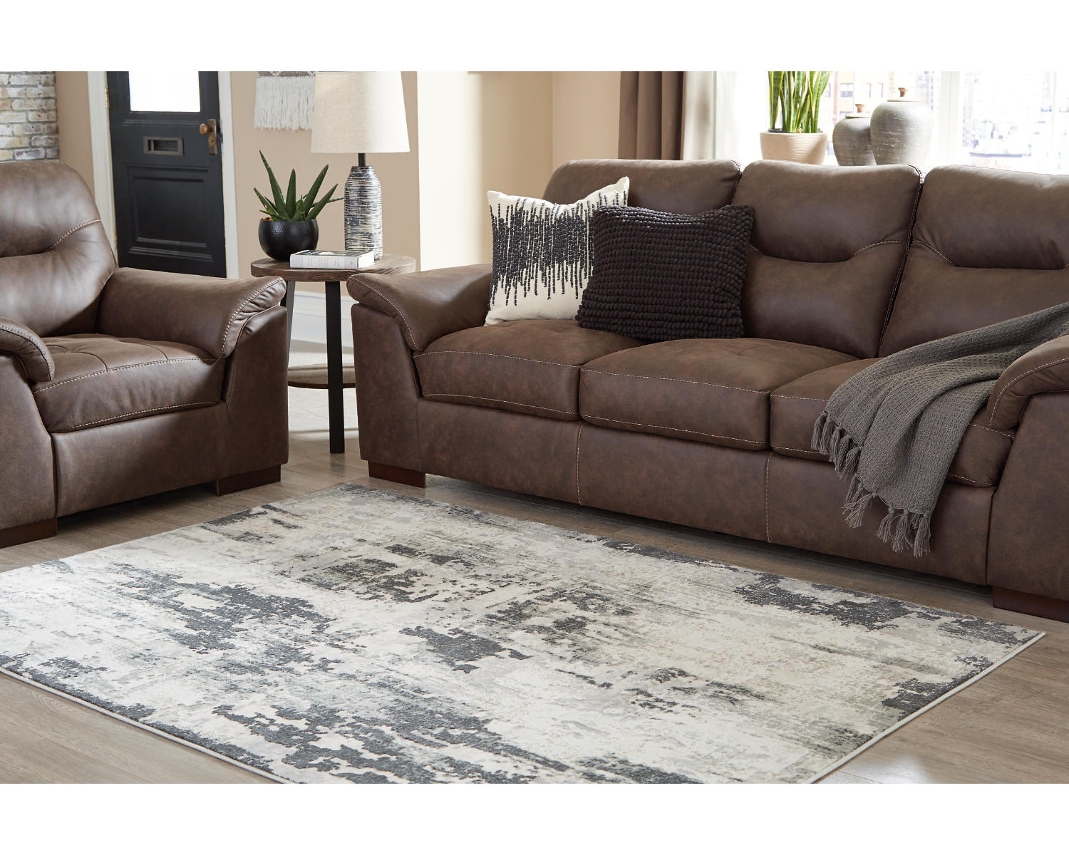 Mazatl 5'3" x 7'3" Rug