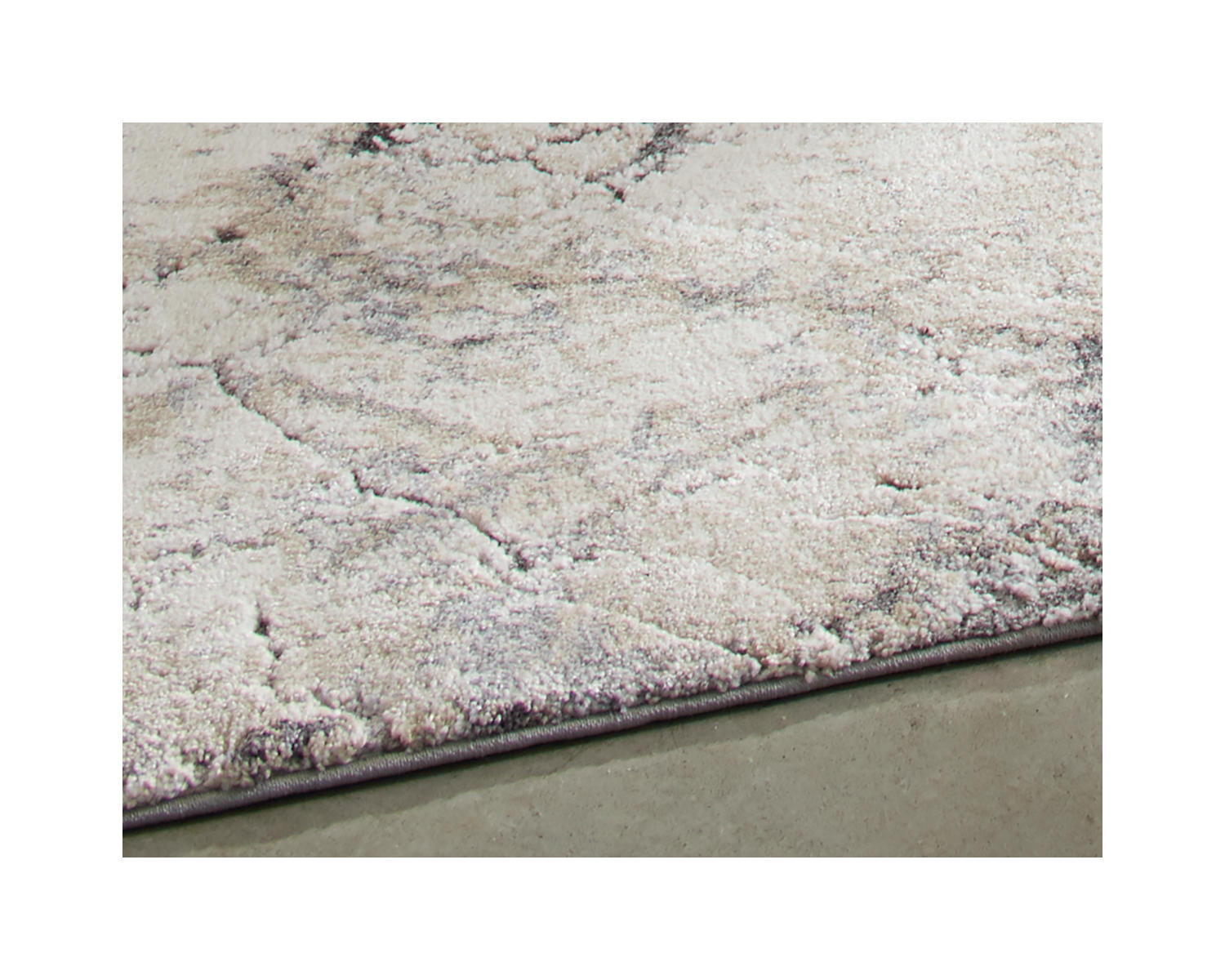 Wyscott 5'3" x 7'3" Rug