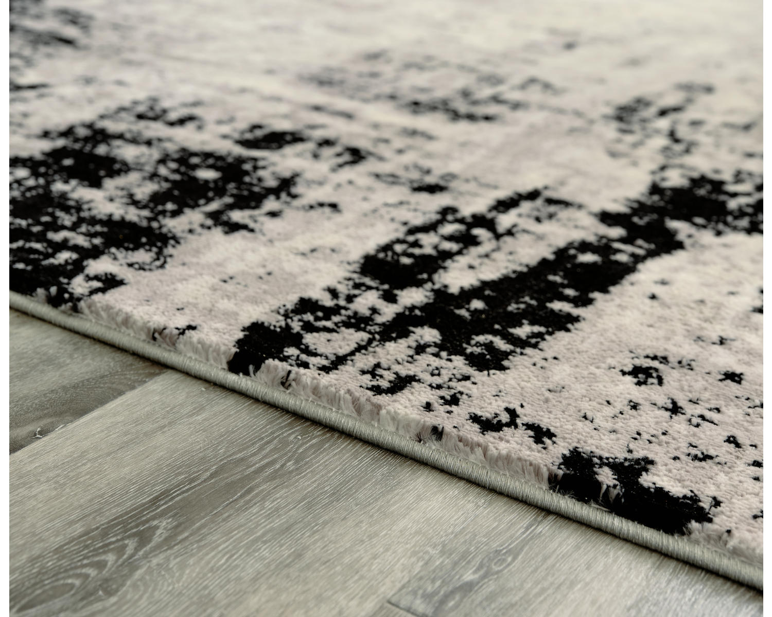 Zekeman 7'10" x 10' Rug