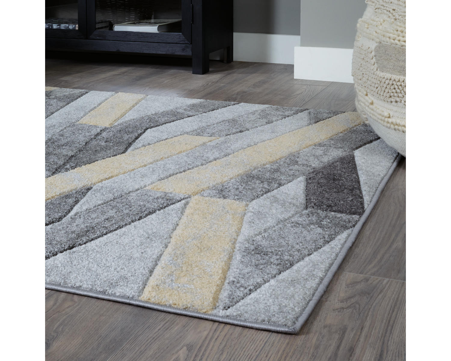 Wittson 5' x 7' Rug