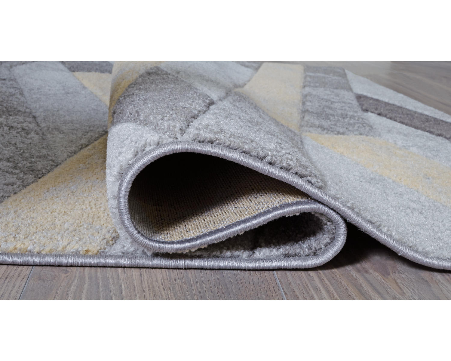 Wittson 5' x 7' Rug
