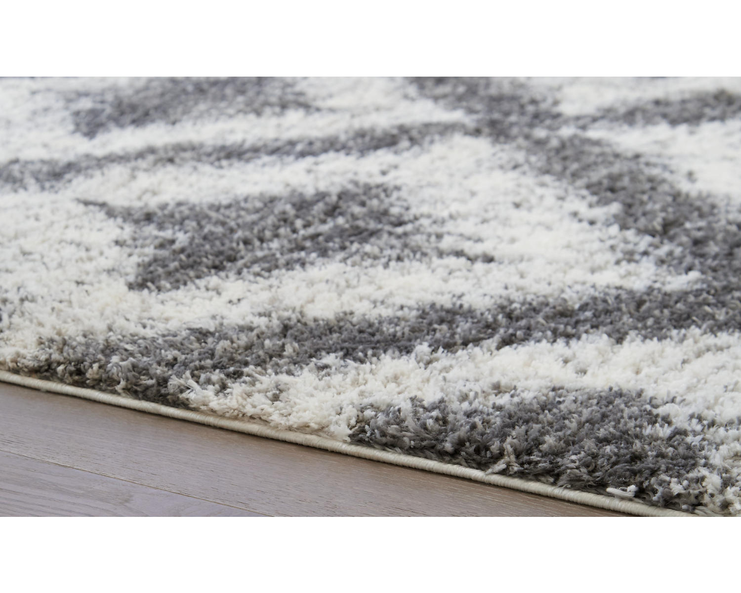 Junette 7'10" x 10' Rug