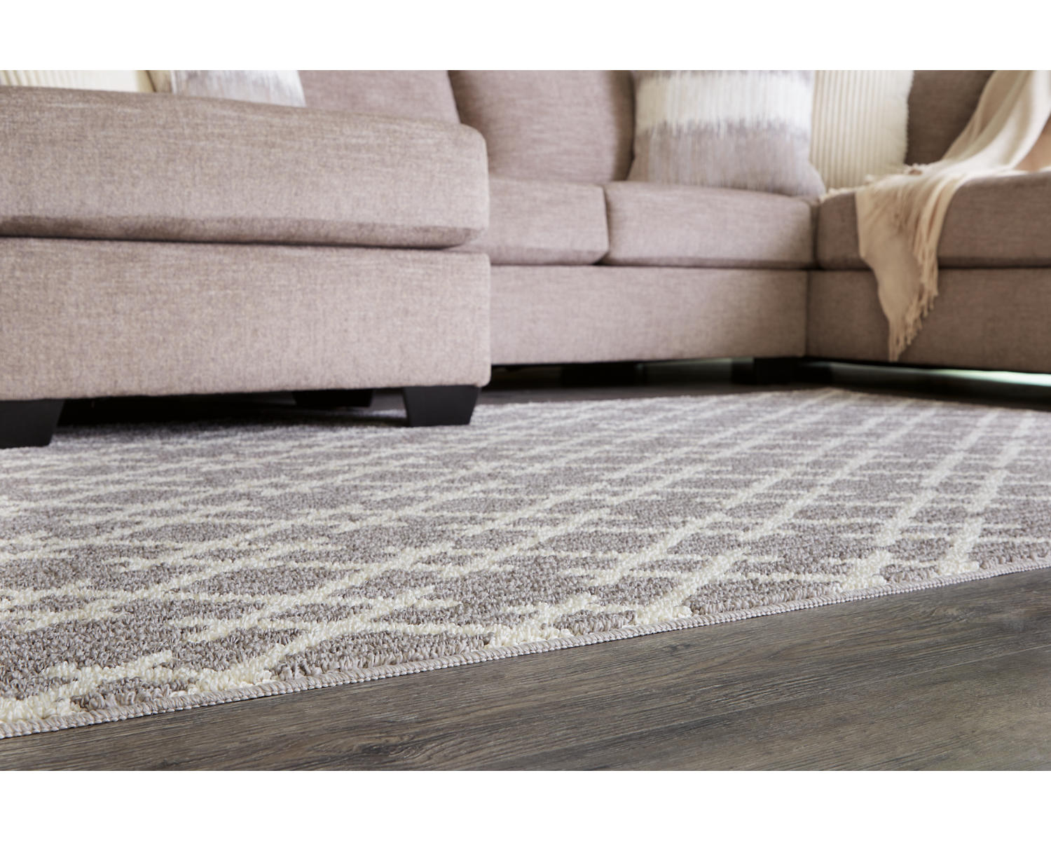 Wadehall 7'5" x 9'6" Rug