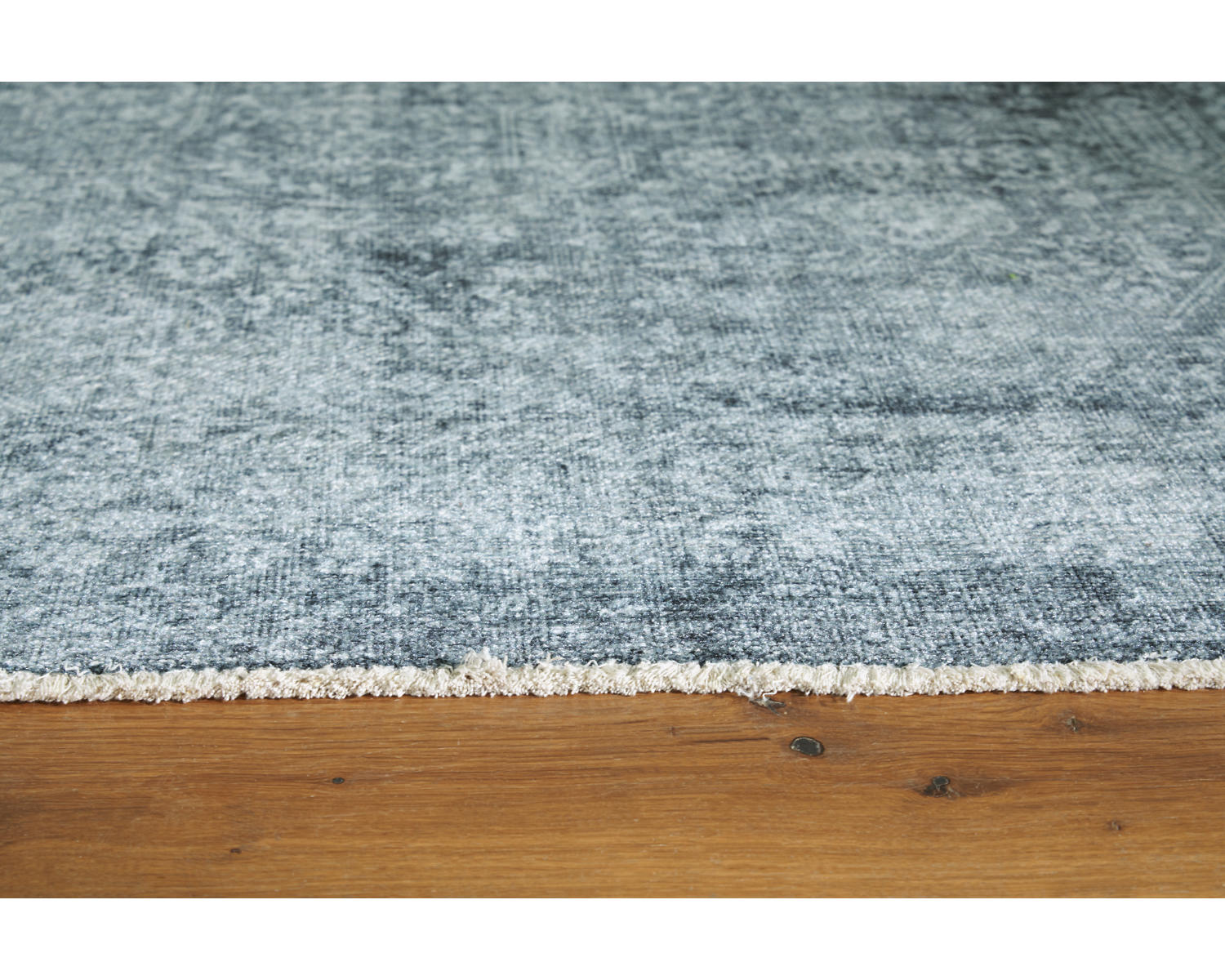 Rhysill 5' x 7' Rug